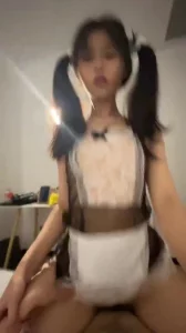 女仆装双马尾母狗上位高潮