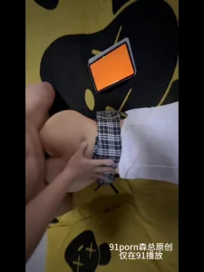 [原创]学院风幼师母狗喜欢被打耳光明明是少妇却比少女还敏感（已成年）
