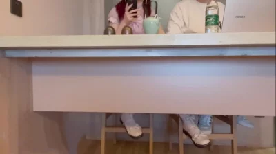 把闺蜜送给男友是什么体验？真实勾引vlog，两个人真的好放不开，全程